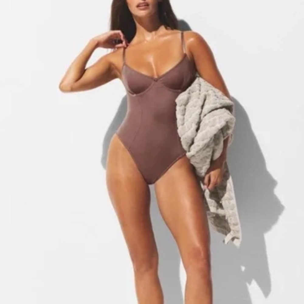 SKIMS Velvet swim in Soft Brown